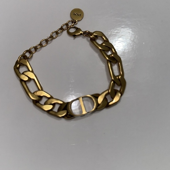 30 Montaigne Antique Gold Dior bracelet - Picture 2 of 4